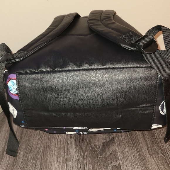 DISNEY TIM BURTON'S THE NIGHTMARE BEFORE CHRISTMAS JACK & SALLY LARGE BACKPACK - Picture 8 of 16